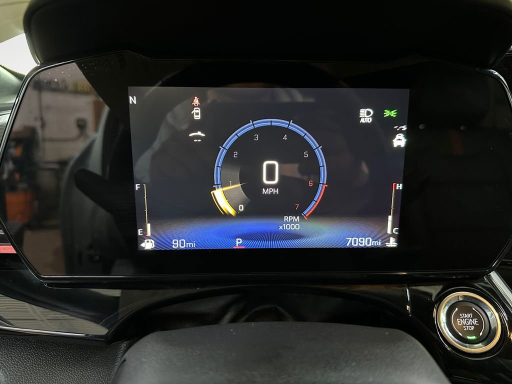 Certified 2025 Chevrolet Trax RS w/ Sunroof Package FWD image 19