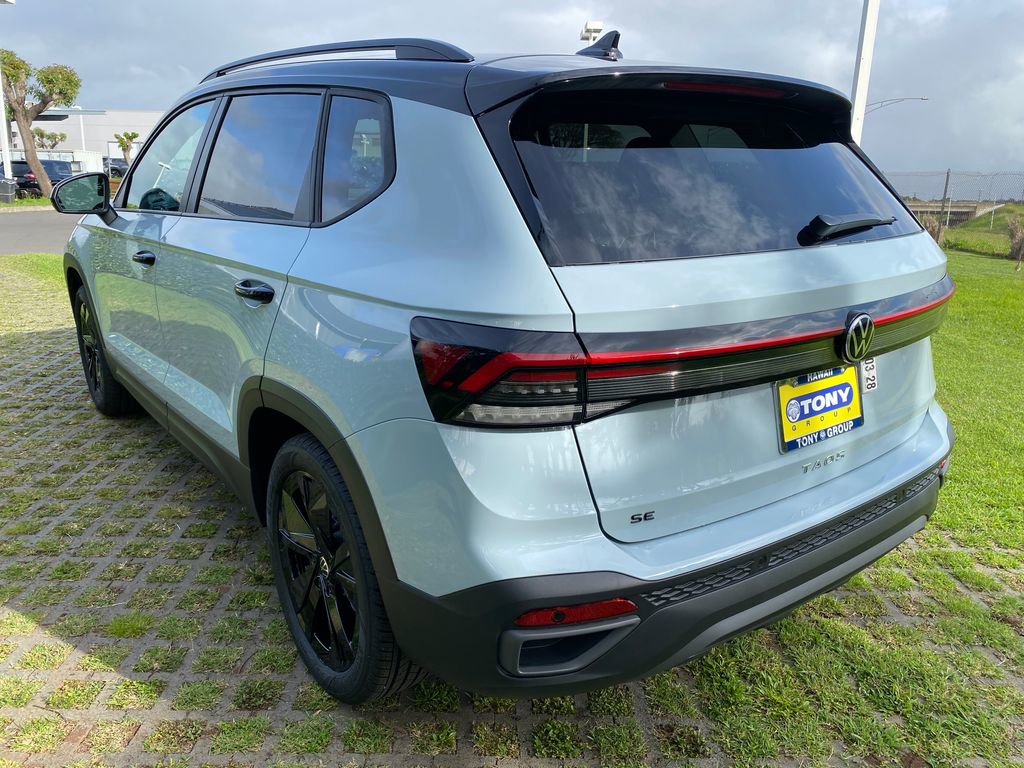 New 2026 Volkswagen Taos SE FWD image 5