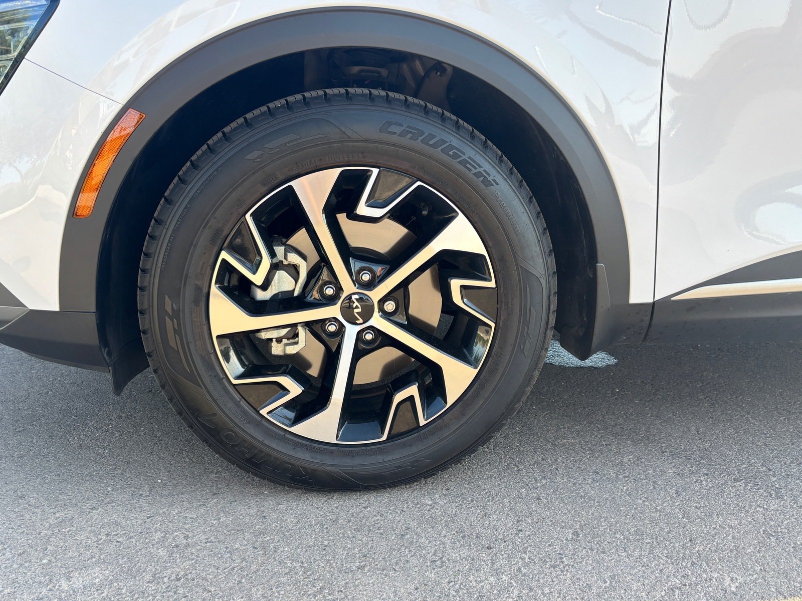 Certified 2024 Kia Sportage EX FWD image 10