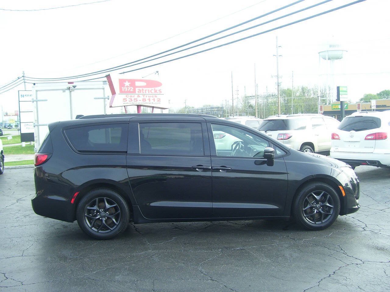 Used 2018 Chrysler Pacifica Limited w/ S Appearance Package FWD image 18