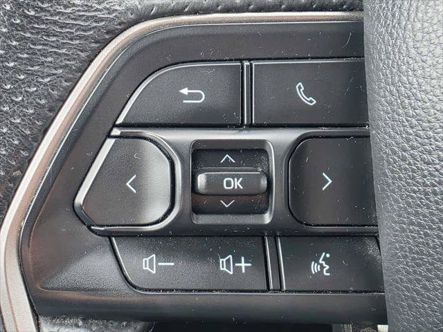Used 2024 Toyota Tacoma TRD Off-Road AWD/4WD image 31