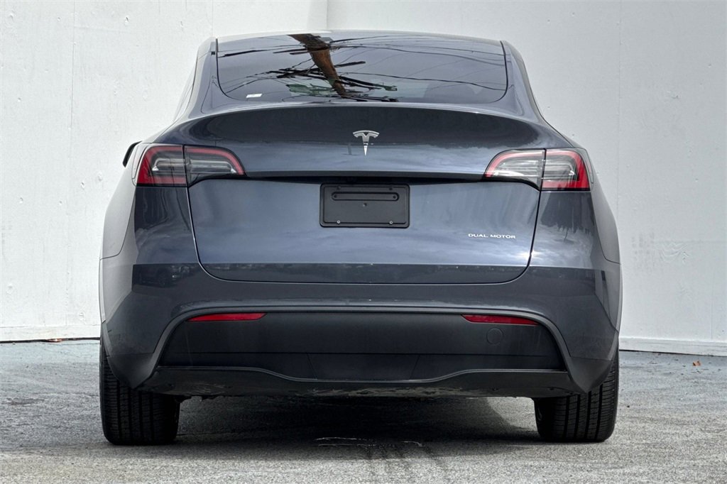 Used 2023 Tesla Model Y Long Range image 5