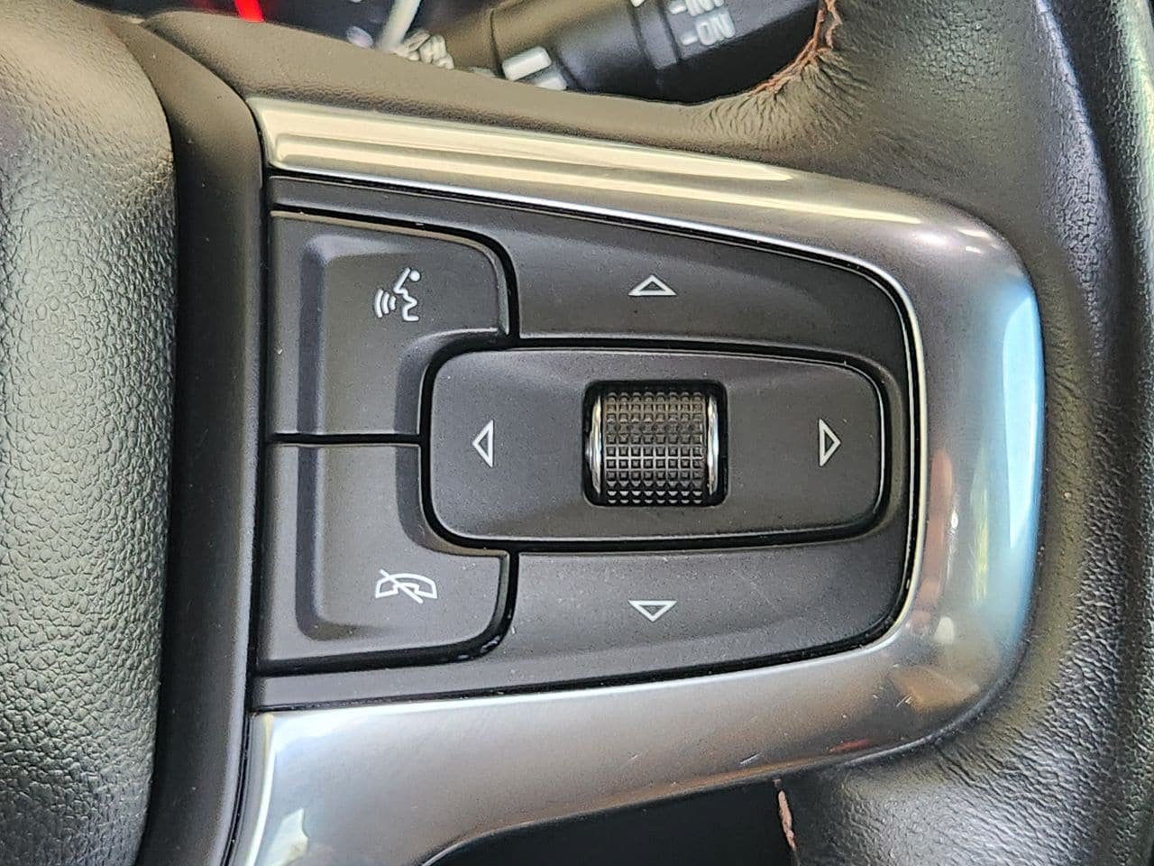 Used 2019 Chevrolet Blazer Premier w/ Driver Confidence II Package FWD image 27