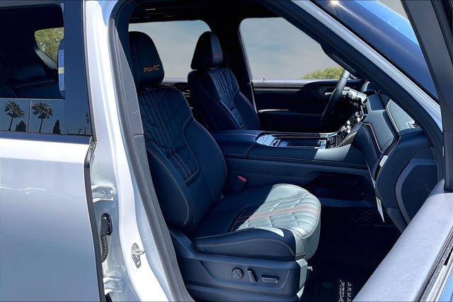 New 2026 Nissan Armada PRO-4X AWD/4WD image 11