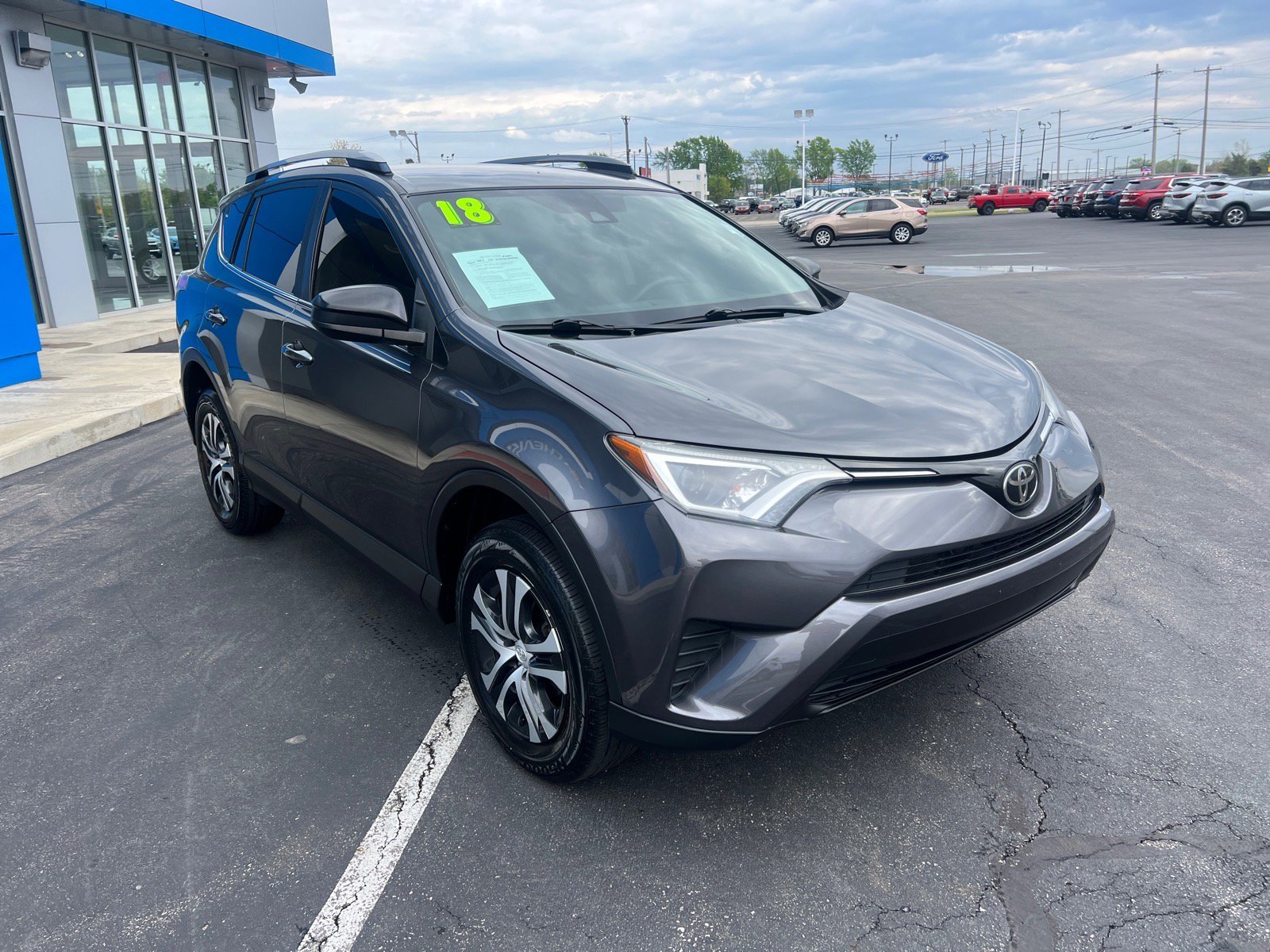 Used 2018 Toyota RAV4 LE w/ All Weather Liner Package FWD image 7
