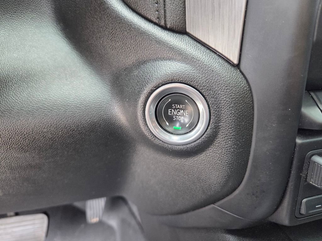 Used 2020 GMC Sierra 3500 Denali w/ Denali Ultimate Package image 30
