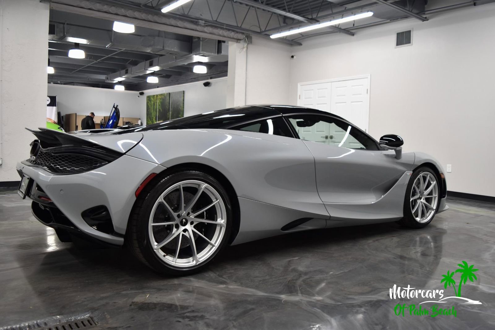 Used 2025 McLaren 750S image 16