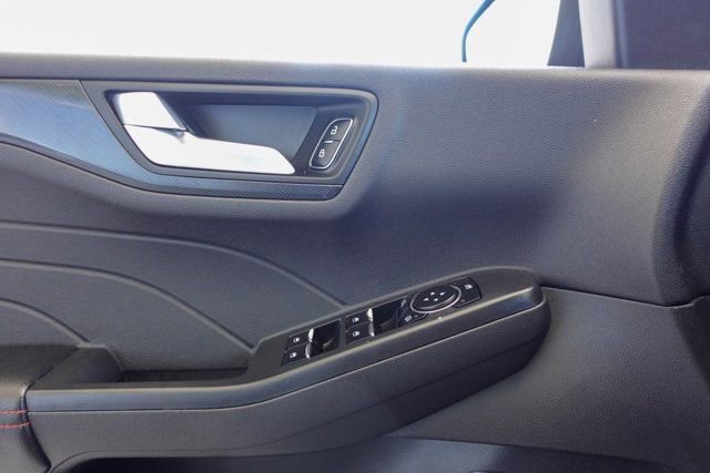 Used 2023 Ford Escape ST-Line image 12