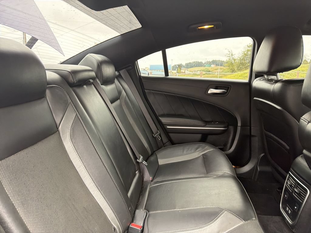 Used 2019 Dodge Charger SXT w/ Plus Group AWD/4WD image 27