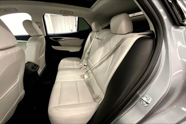 Used 2024 Buick Envision Avenir image 25