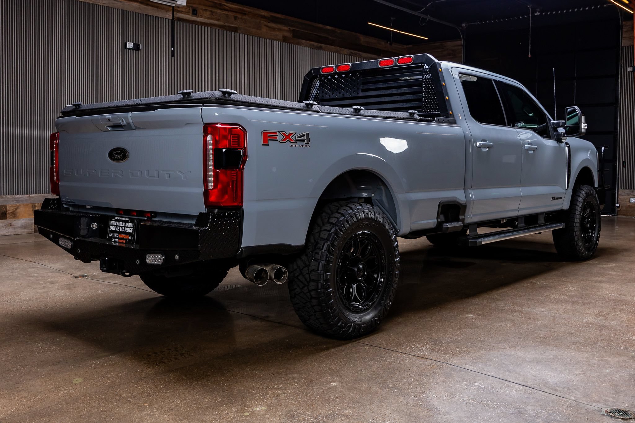 Used 2025 Ford F350 Lariat w/ FX4 Off-Road Package AWD/4WD image 10