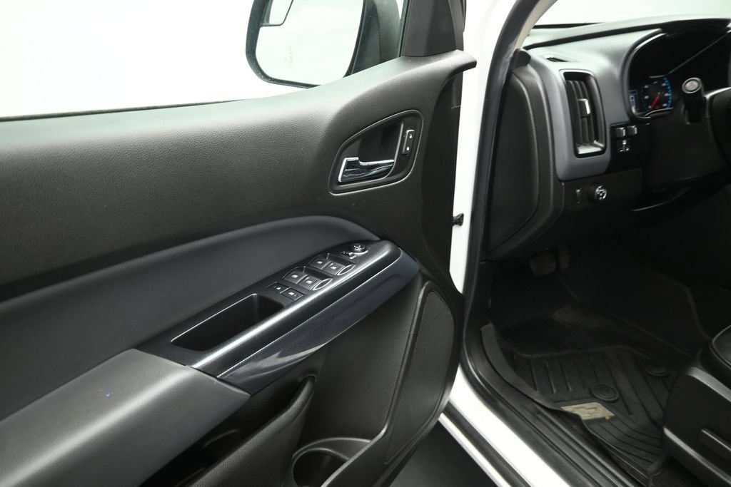 Used 2018 Chevrolet Colorado Z71 RWD image 8