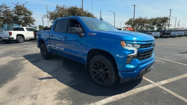 Used 2023 Chevrolet Silverado 1500 RST AWD/4WD image 2