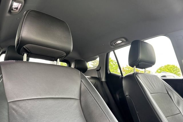 Used 2022 GMC Terrain SLT w/ Tech Package AWD/4WD image 17