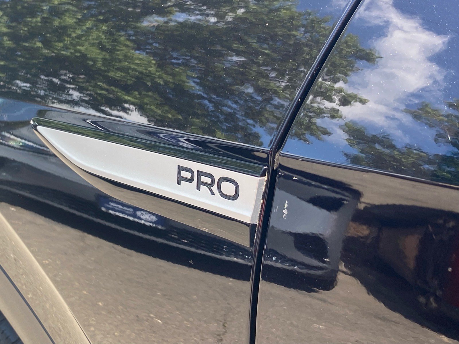 Certified 2023 Volkswagen ID.4 Pro RWD image 5