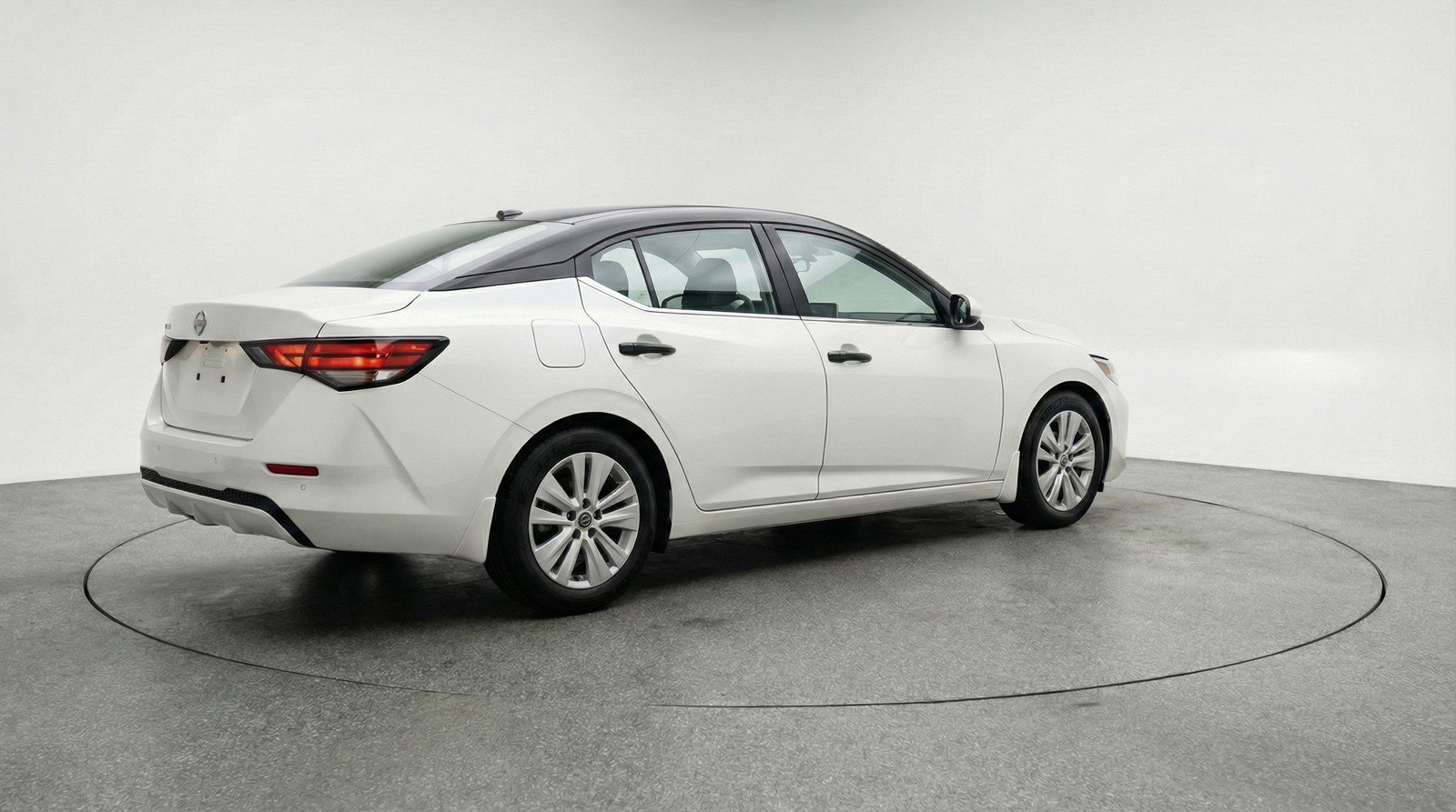 Used 2025 Nissan Sentra S FWD image 9