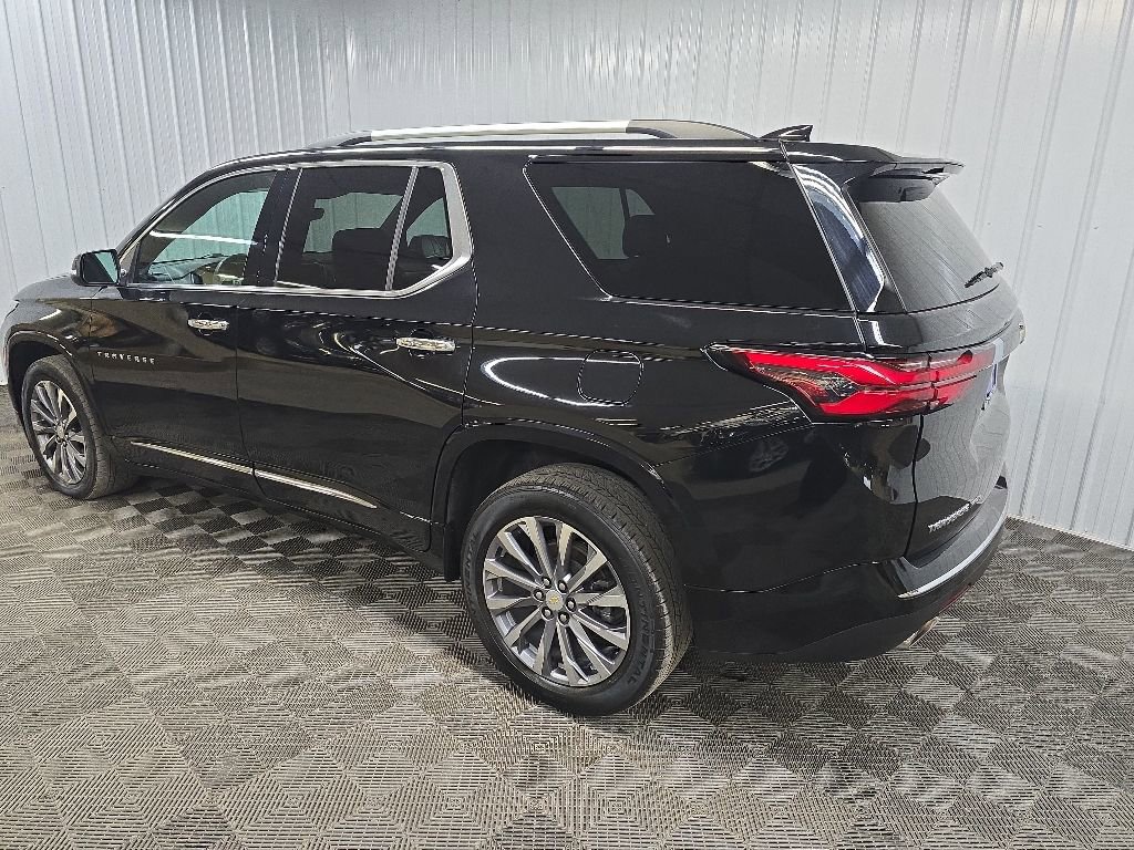 Used 2023 Chevrolet Traverse Premier AWD/4WD image 9