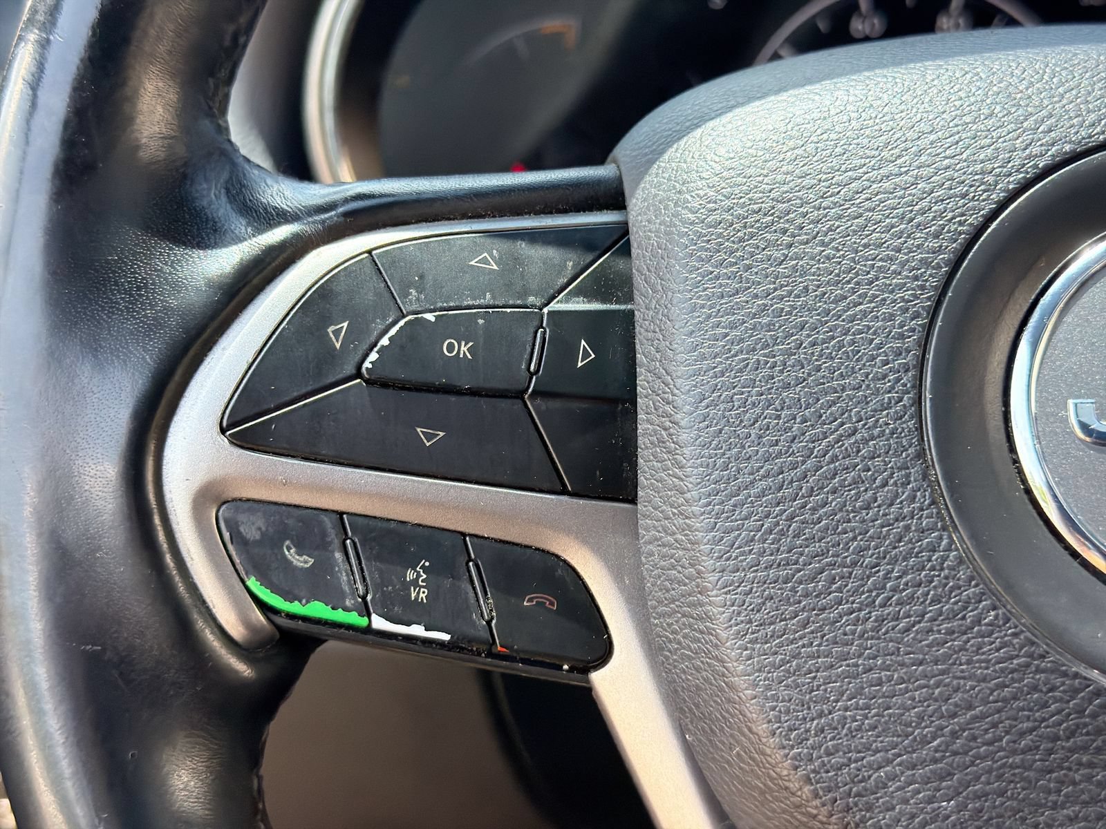 Used 2019 Jeep Grand Cherokee Altitude AWD/4WD image 24