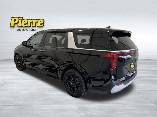 Used 2025 Kia Carnival FWD image 2