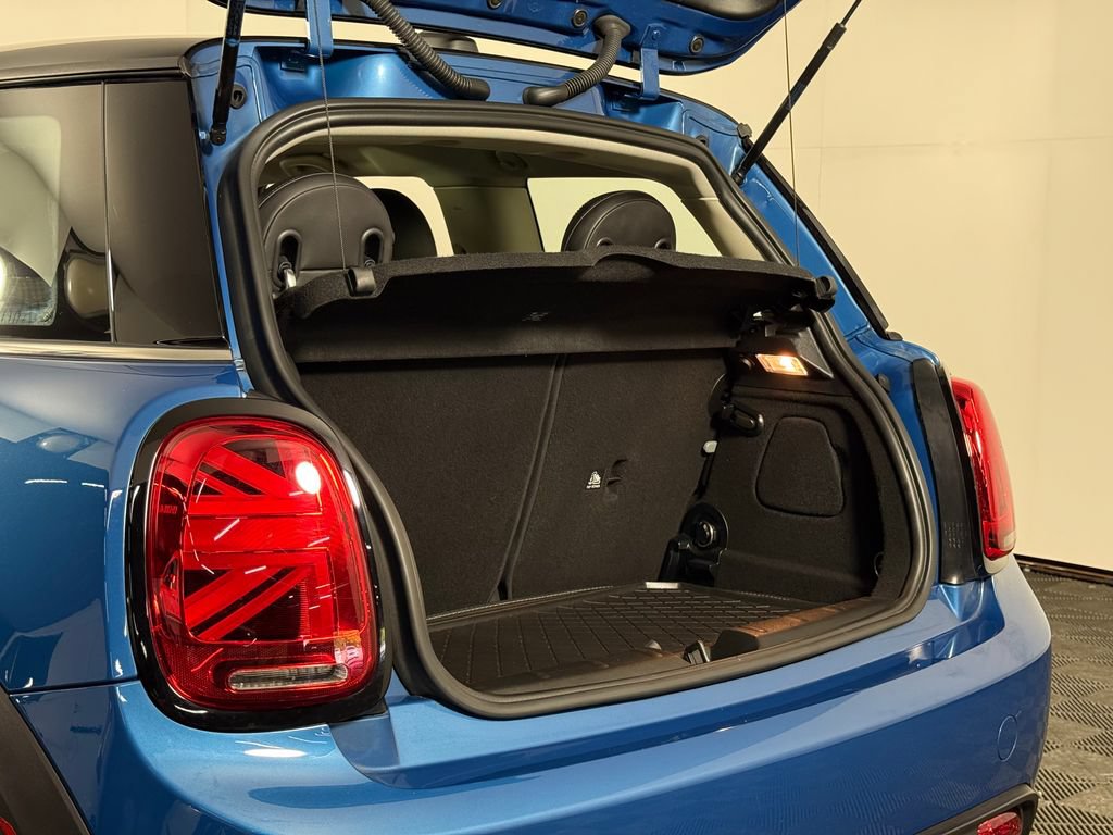 Certified 2024 MINI Cooper SE FWD image 31