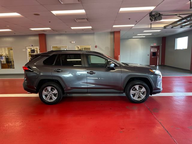 Used 2024 Toyota RAV4 LE AWD/4WD image 3