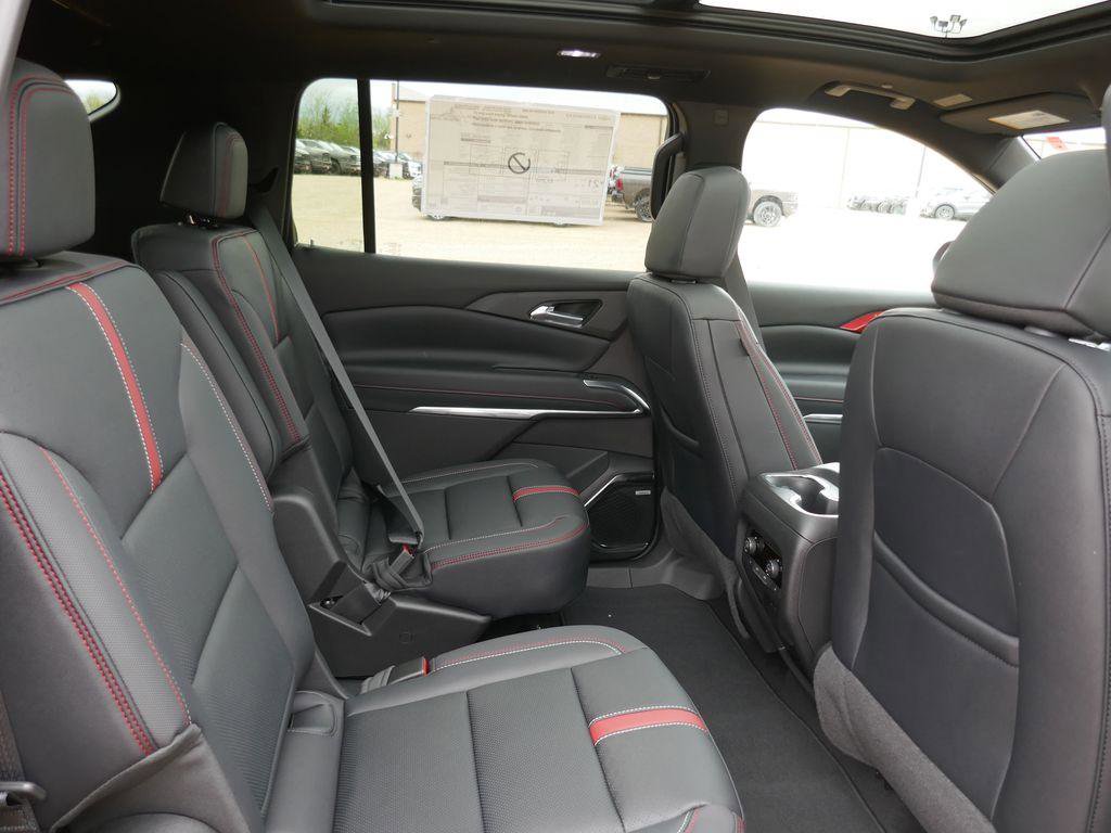 New 2026 Chevrolet Traverse RS image 11