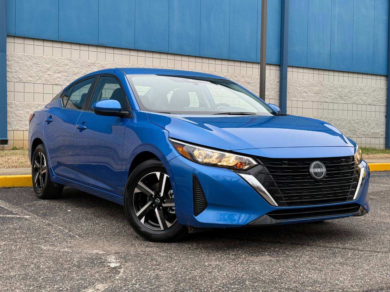 Used 2025 Nissan Sentra SV image 3