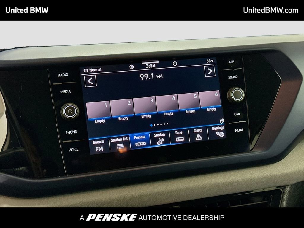 Used 2022 Volkswagen Taos SE image 8