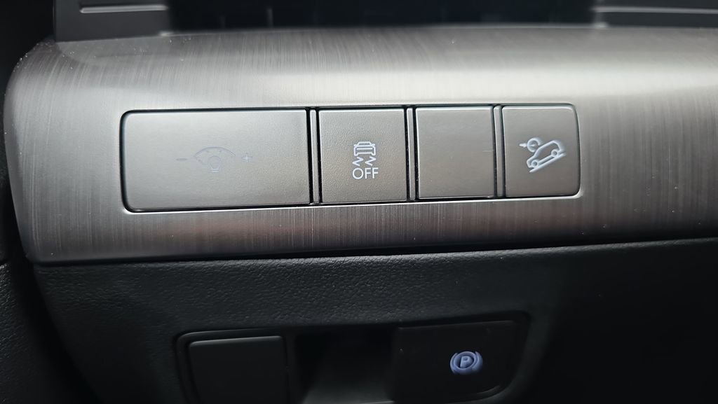 Certified 2024 Hyundai Kona SEL w/ Convenience Package image 13