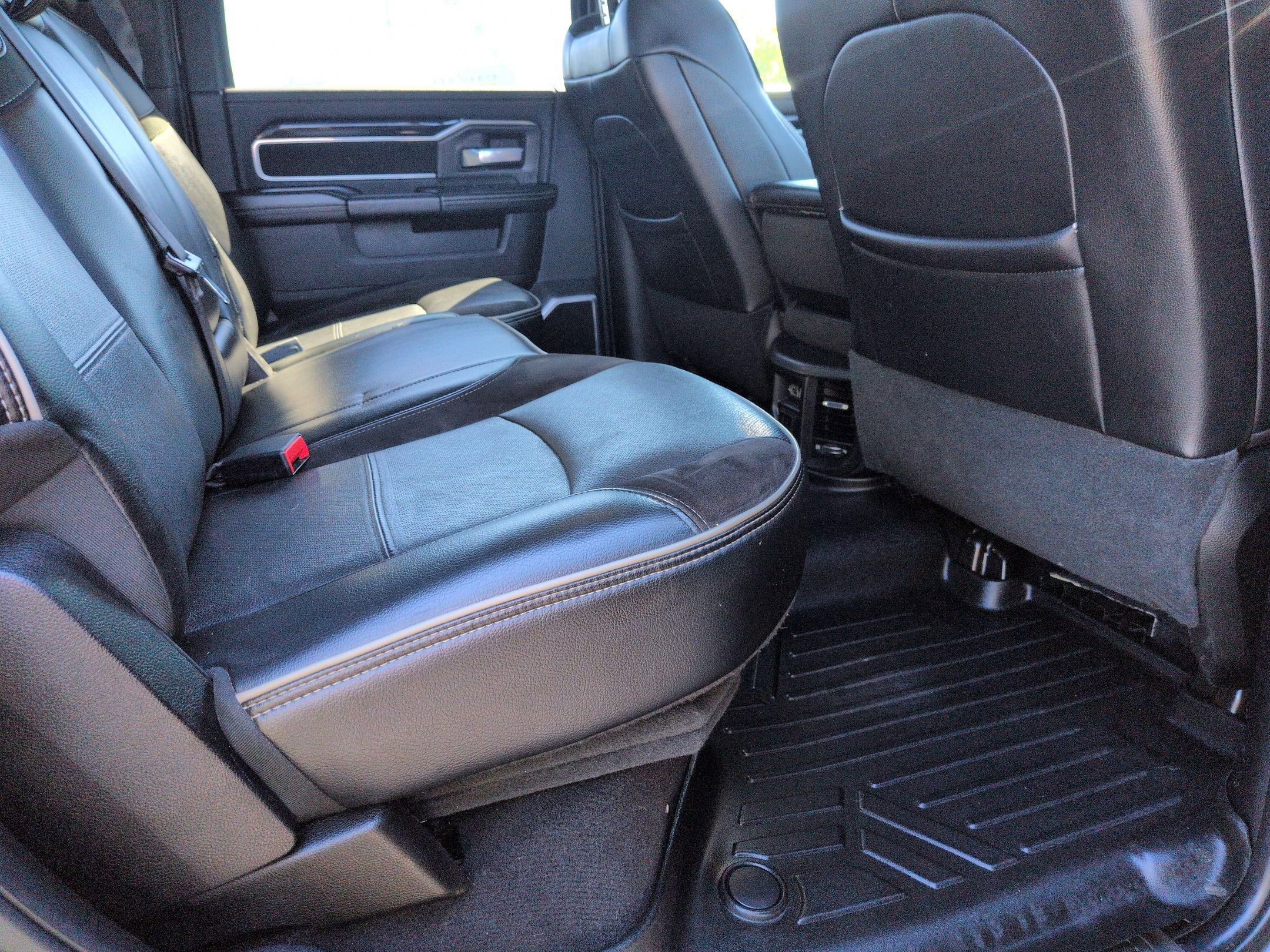 Used 2020 RAM 2500 Laramie image 33