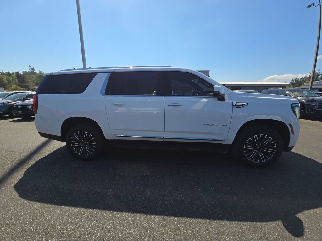 Used 2025 GMC Yukon XL Elevation AWD/4WD image 2
