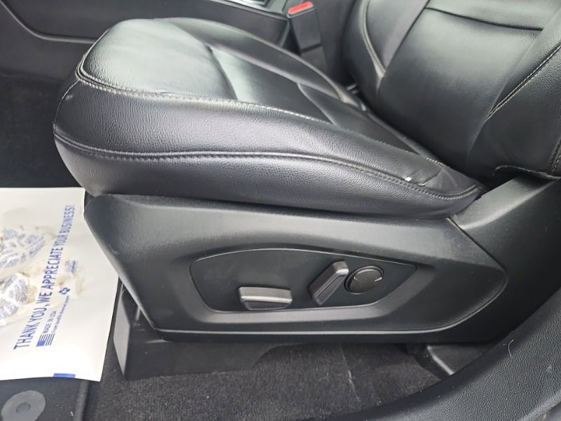 Used 2020 Ford Explorer XLT w/ Equipment Group 202A image 24