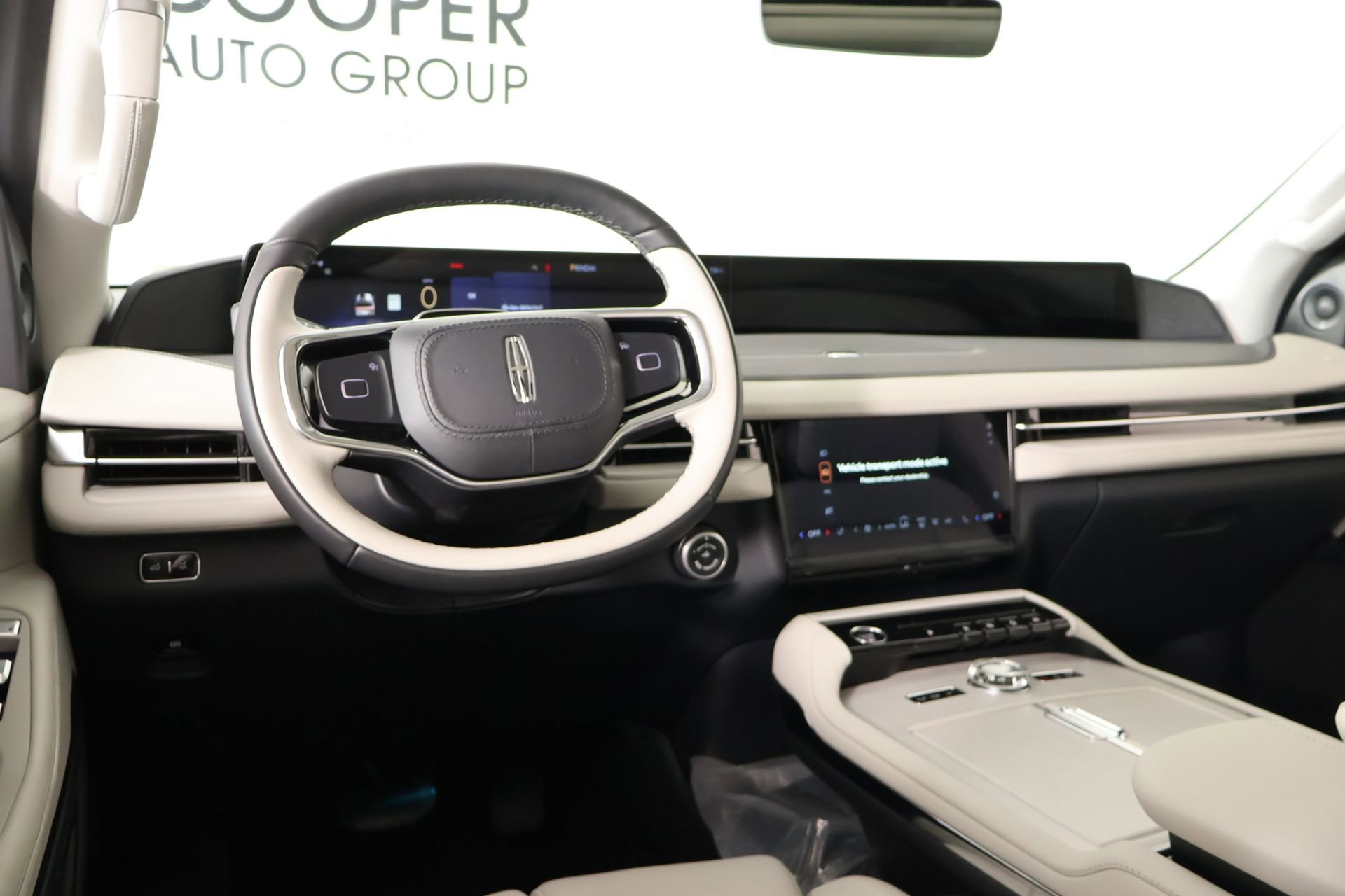 New 2026 Lincoln Navigator L Reserve AWD/4WD image 2