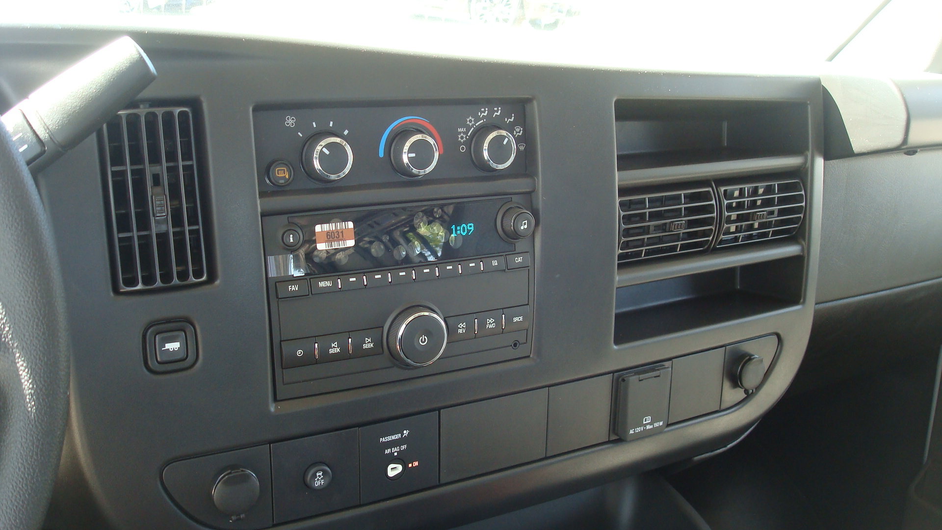 New 2026 Chevrolet Express 2500 w/ Driver Convenience Package RWD image 9
