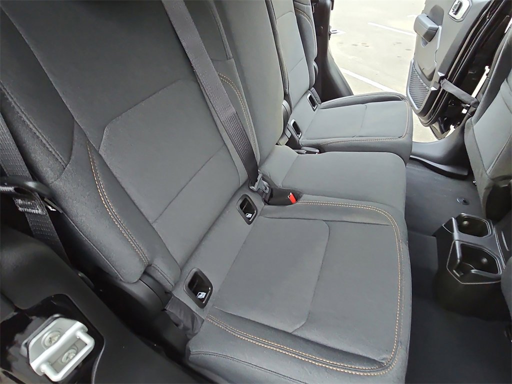 New 2025 Jeep Gladiator Sport image 11