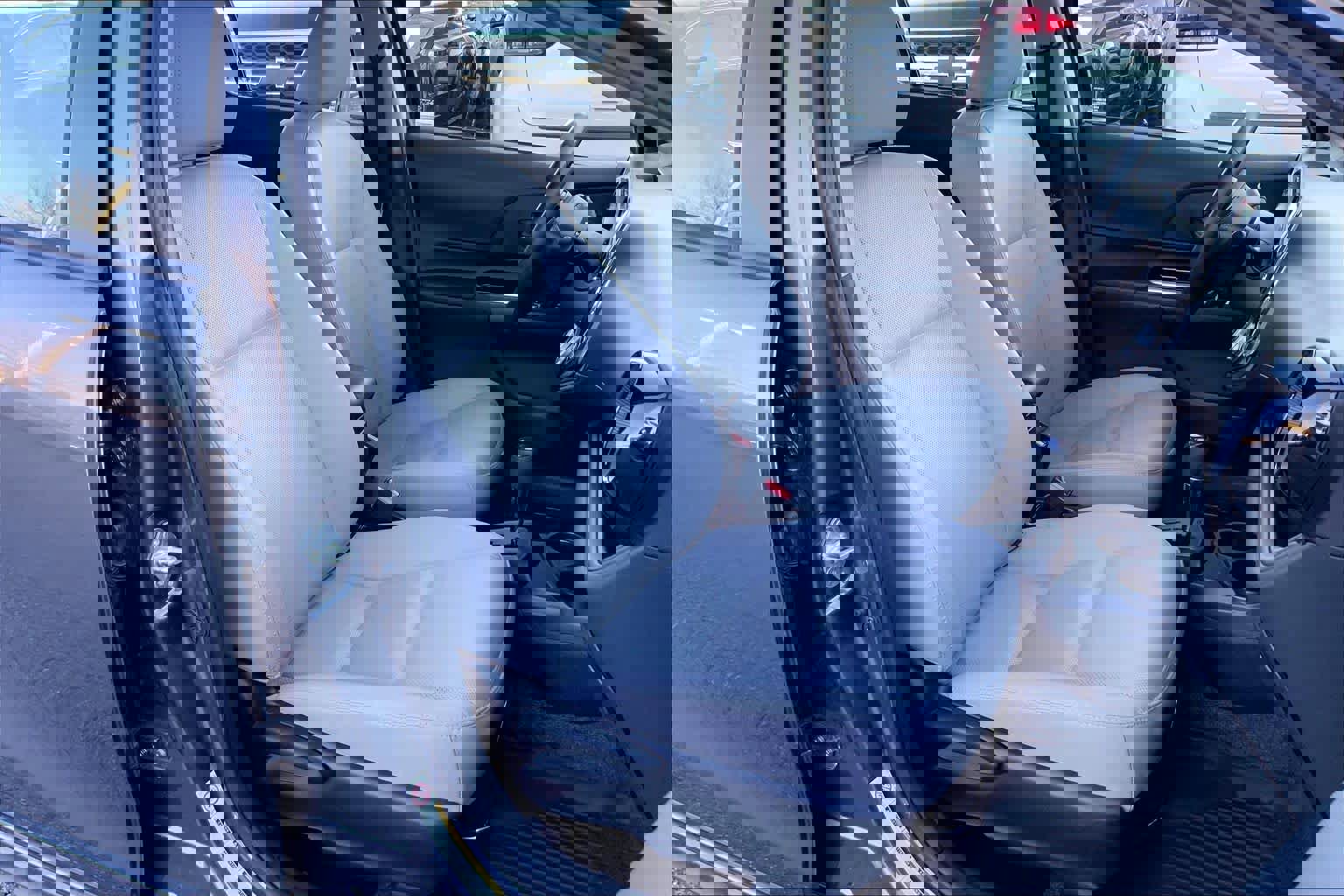 Used 2018 Toyota Prius C Four image 9