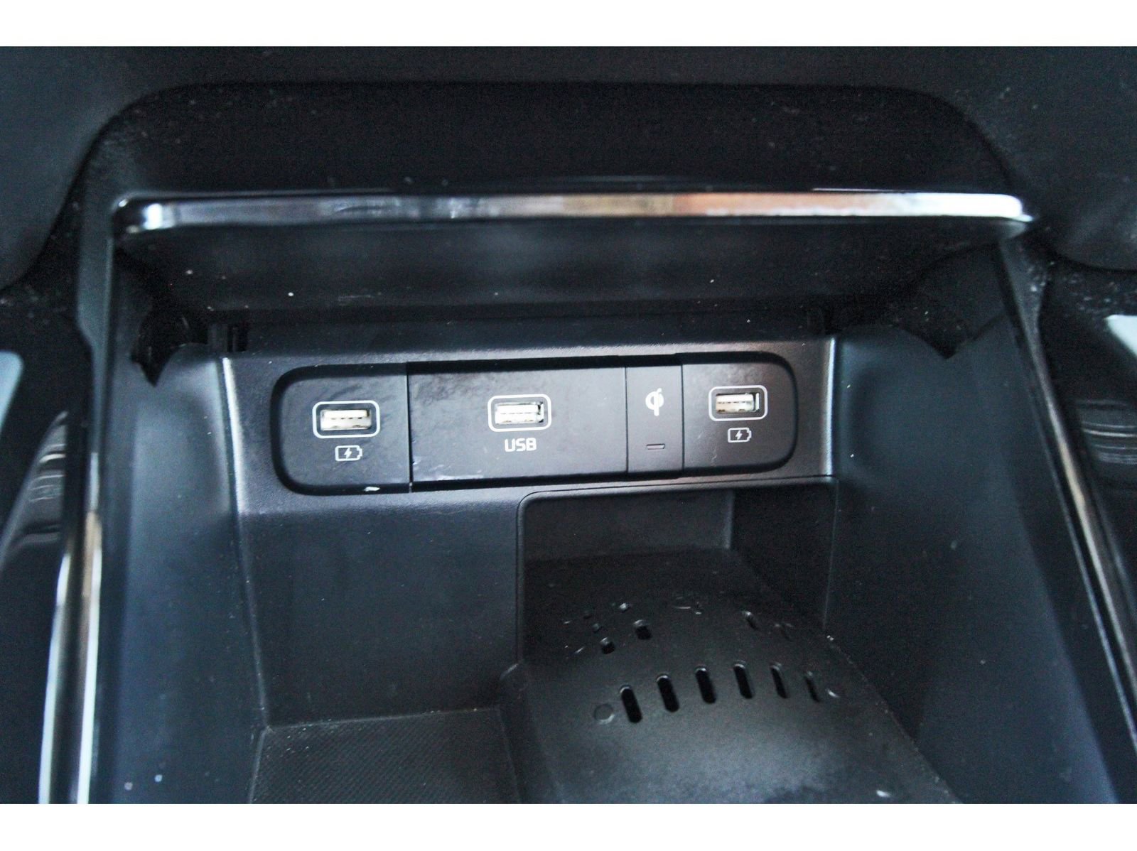 Used 2023 Kia Sorento SX Prestige image 30