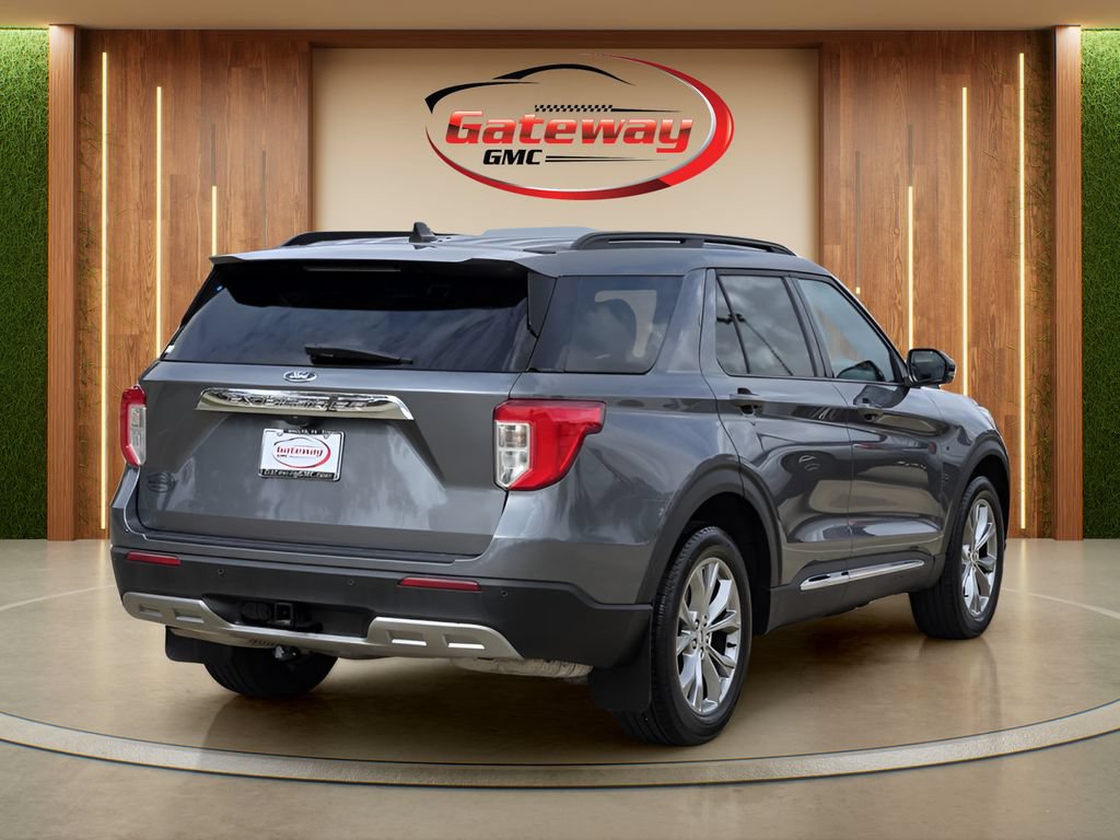 Used 2024 Ford Explorer XLT w/ Equipment Group 202A AWD/4WD image 5