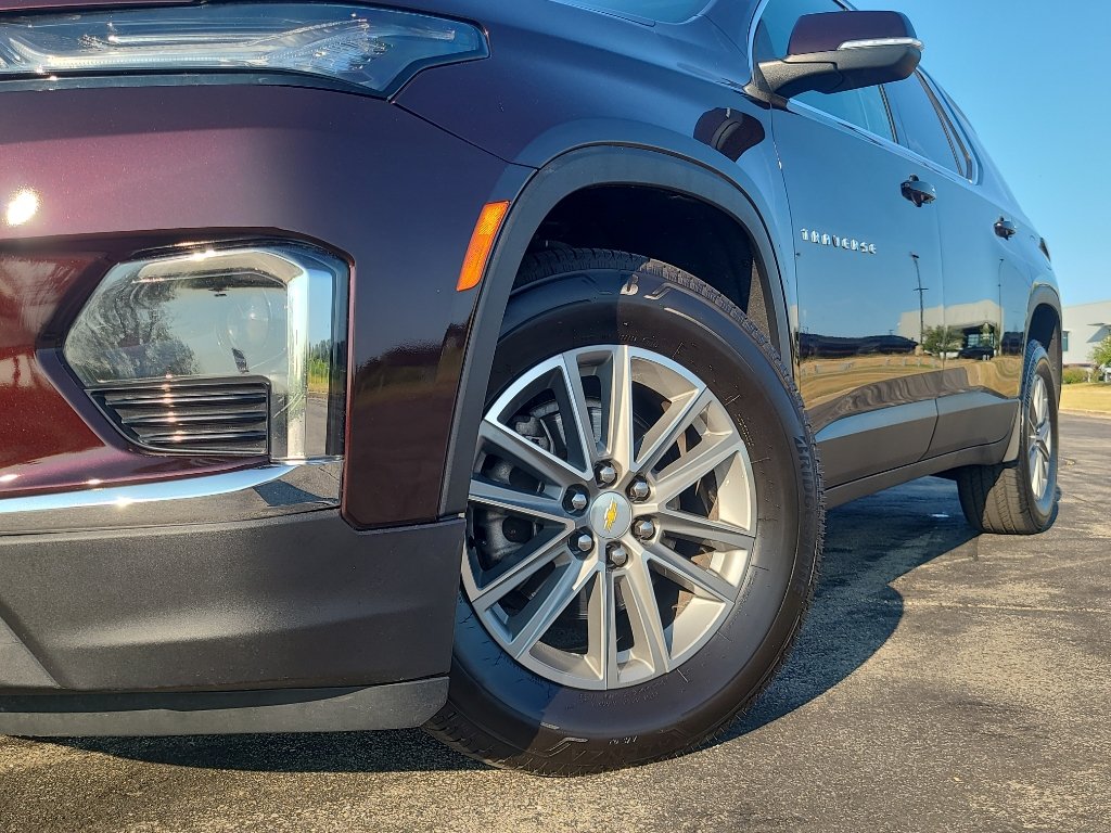 Used 2023 Chevrolet Traverse LT AWD/4WD image 9