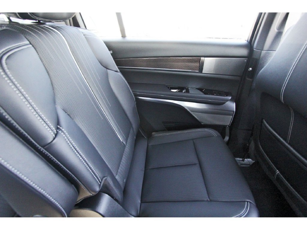 New 2027 Cadillac Vistiq Luxury AWD/4WD image 11