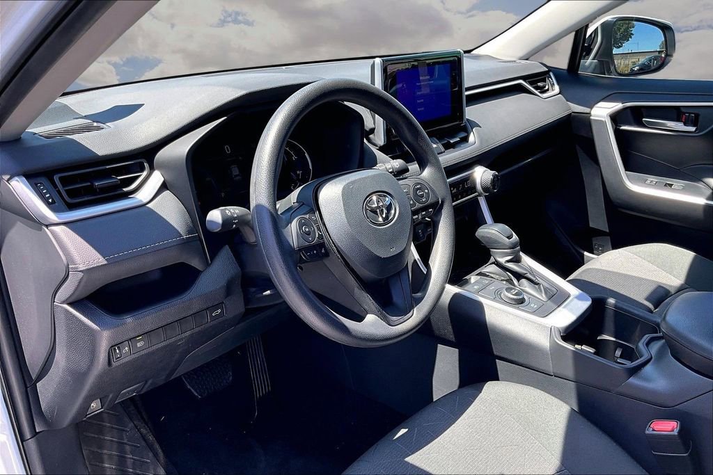 Used 2024 Toyota RAV4 XLE w/ Convenience Package AWD/4WD image 17