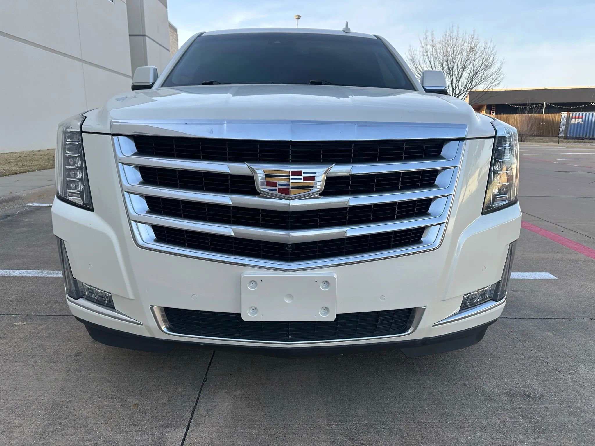 Used 2015 Cadillac Escalade Luxury AWD/4WD image 5