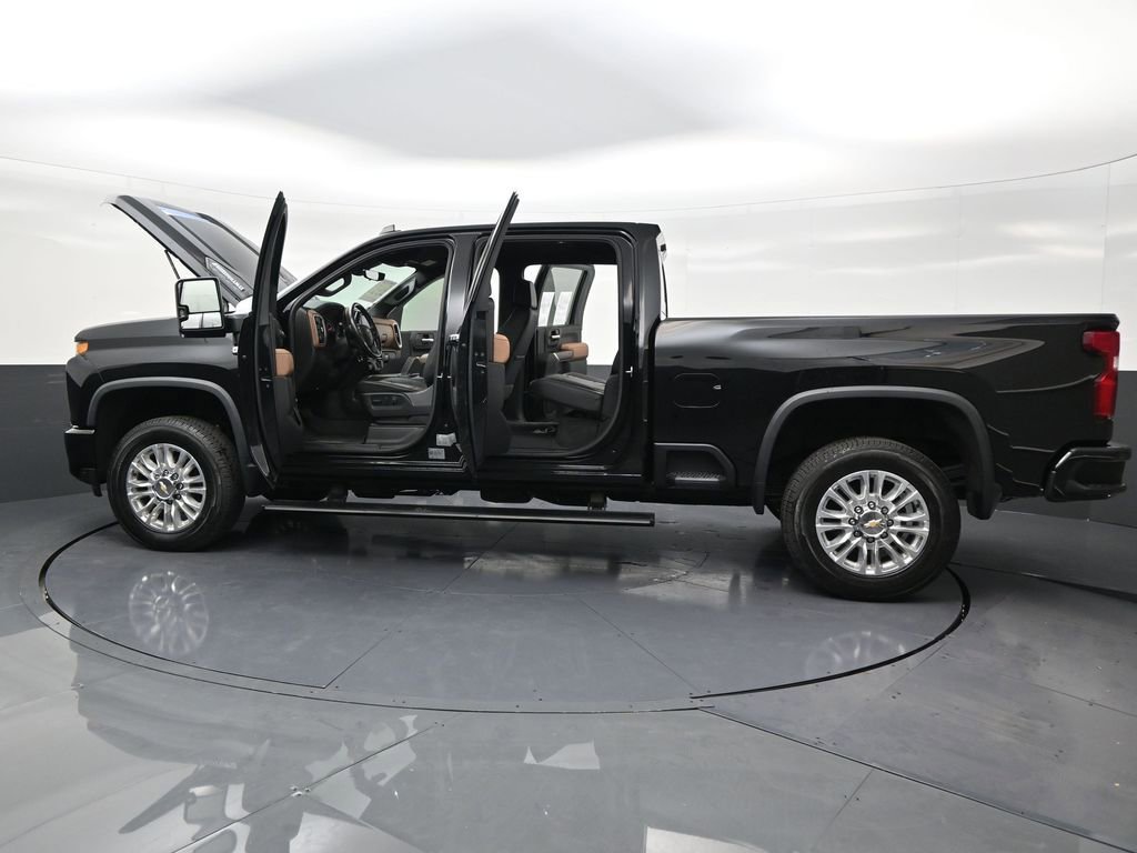 Used 2022 Chevrolet Silverado 2500 High Country w/ Z71 Off-Road Package image 30