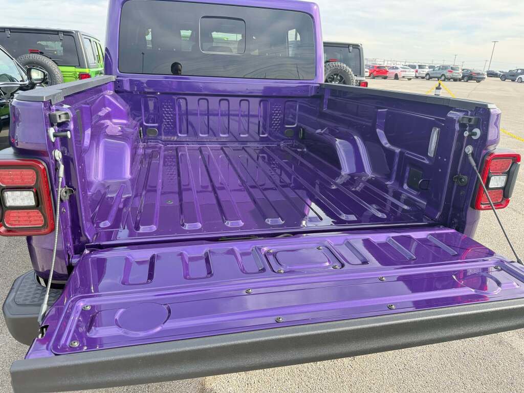 New 2026 Jeep Gladiator Mojave image 25