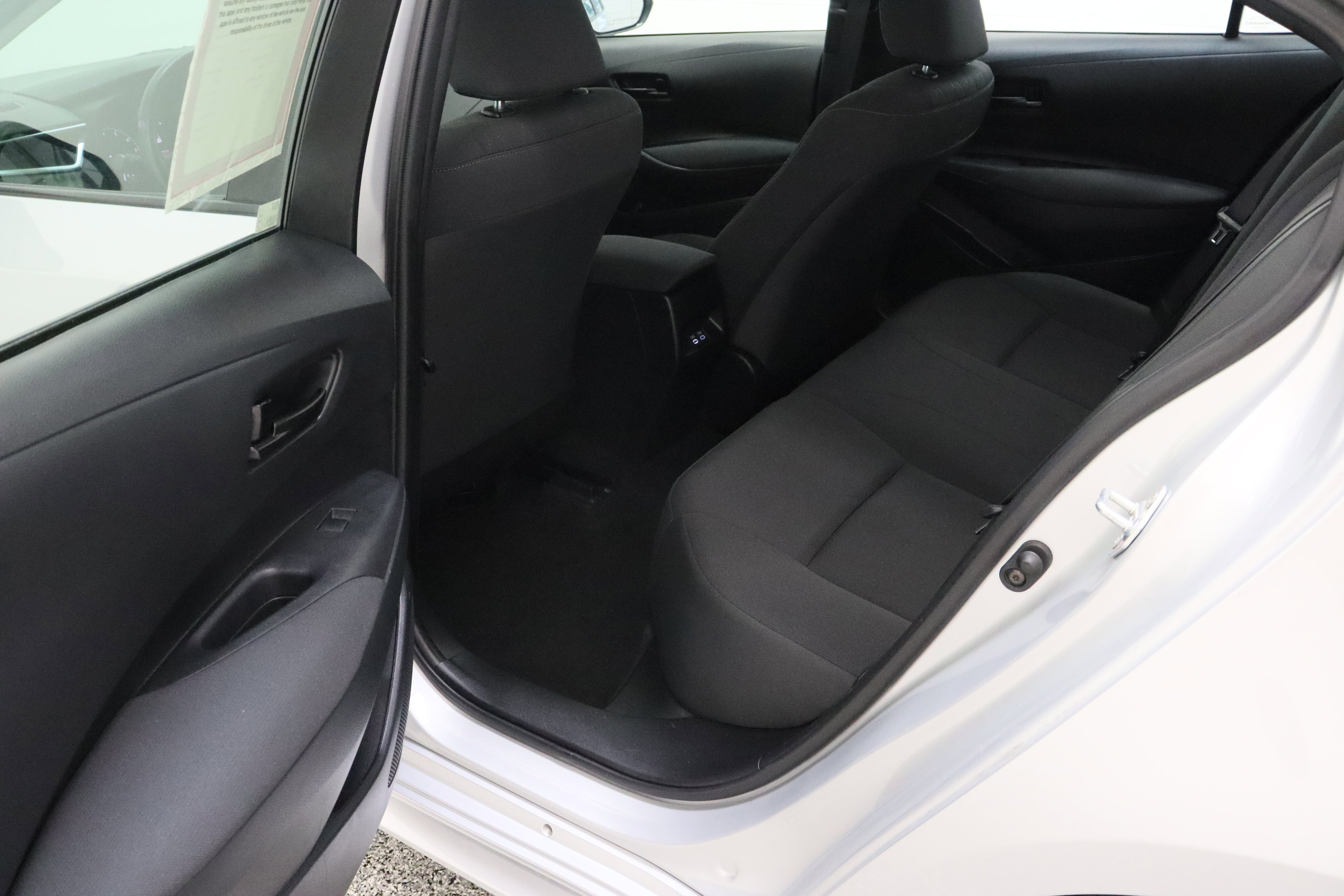 Used 2024 Toyota Corolla LE FWD image 23