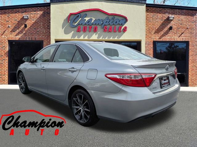 Used 2015 Toyota Camry XSE FWD image 9