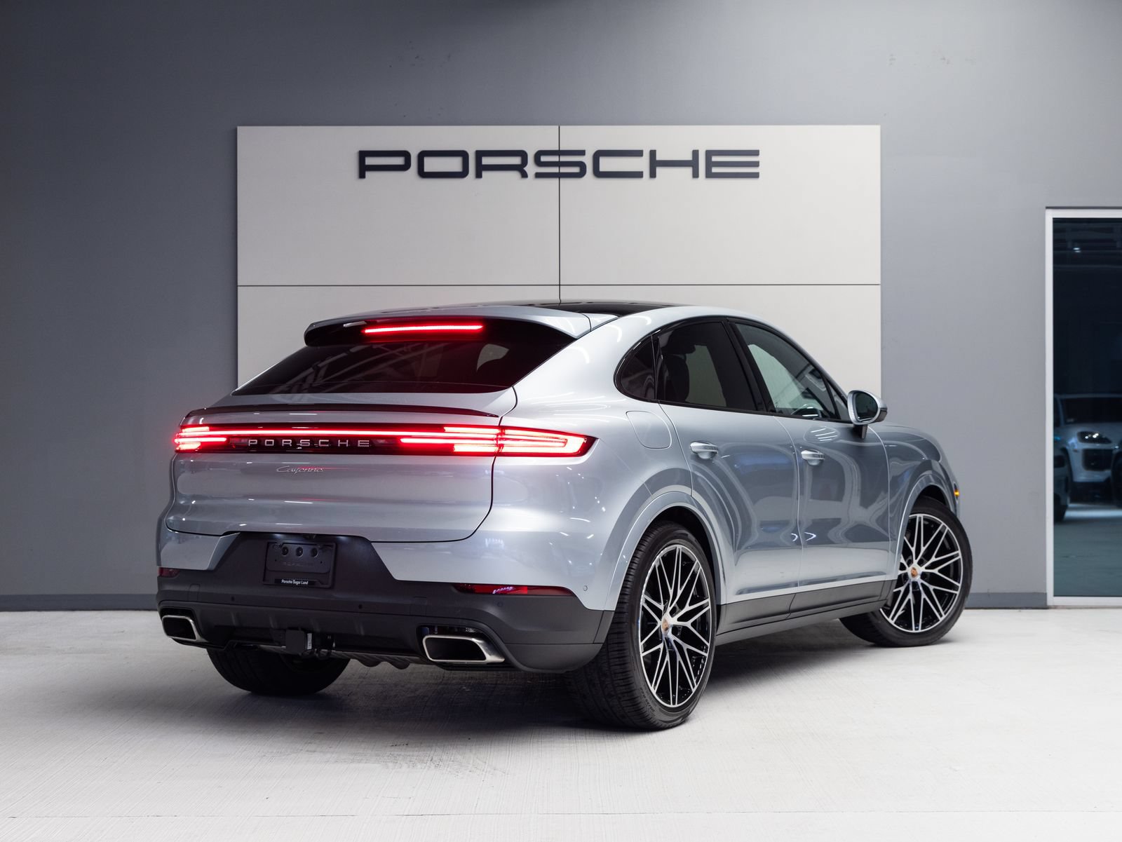 New 2026 Porsche Cayenne Coupe AWD/4WD image 7