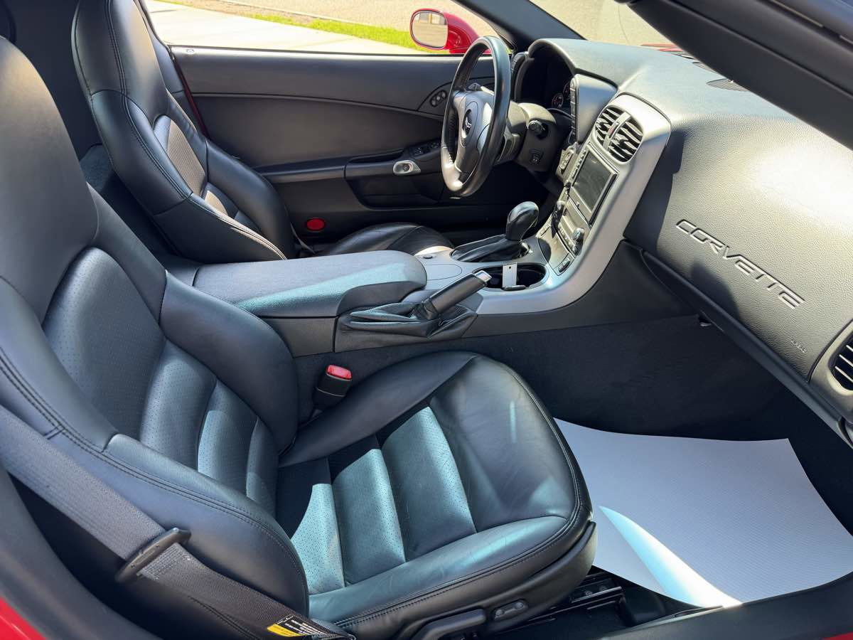 Used 2006 Chevrolet Corvette Coupe w/ Preferred Equipment Group image 14
