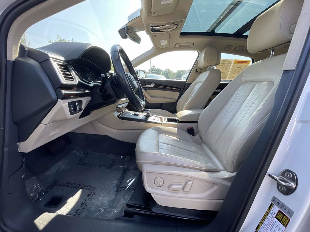 Used 2019 Audi Q5 2.0T Premium w/ Convenience Package AWD/4WD image 19