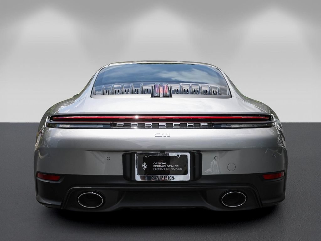 Used 2025 Porsche 911 Carrera RWD image 4